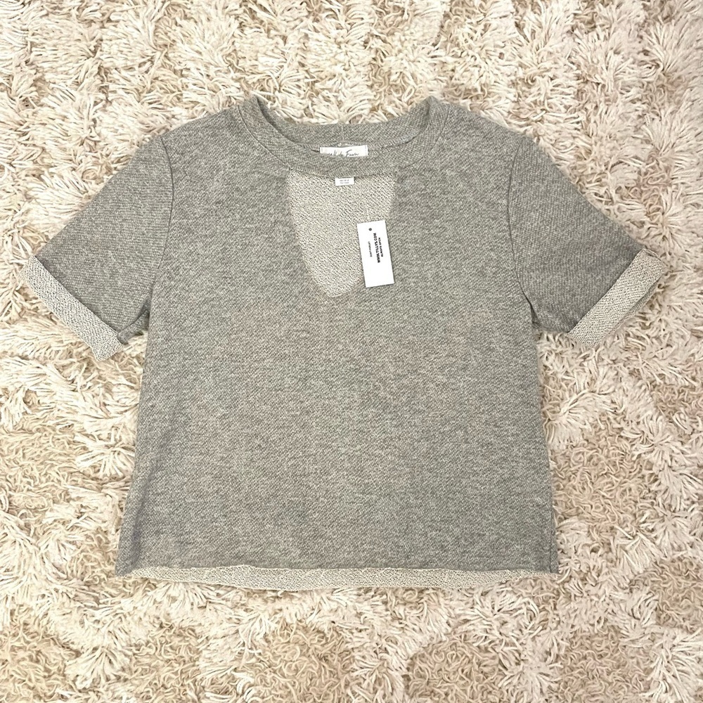 NWT Tilly’s Women’s Size XS Top Shirt with Cutout